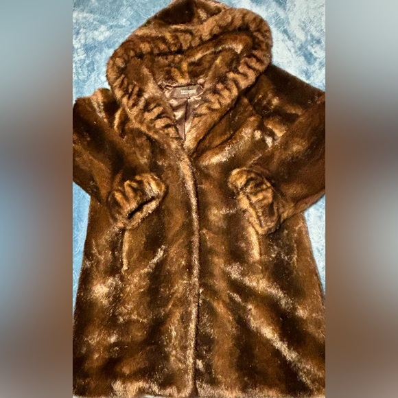 *Vintage* Donnybrook Brand FauxFur Long Hooded Coat Color Dark Brown Size Medium - Picture 8 of 14